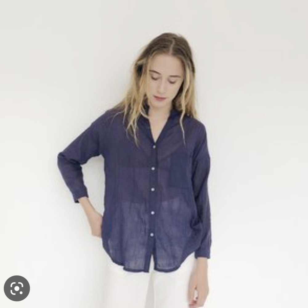 ✨5/$25✨ Ann Taylor LOFT sheer navy button down